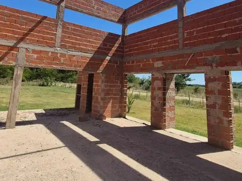 CASA 5 AMBIENTES EN VENTA A TERMINAR EN  CAÑUELAS