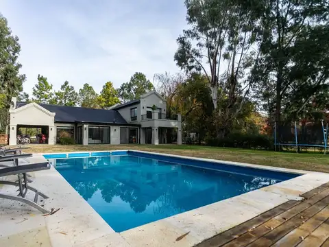 Casa en Venta en Miralagos, USD 320.000