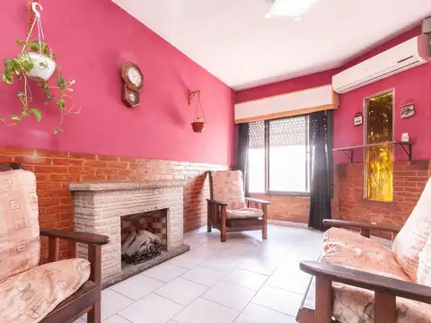 Casa 5 ambientes con 1 baño