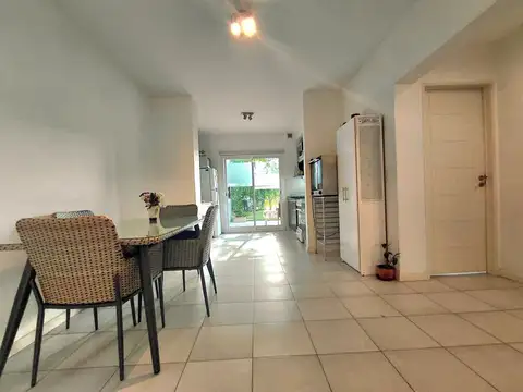 Depto Tipo Casa en Venta con 1 cocheras