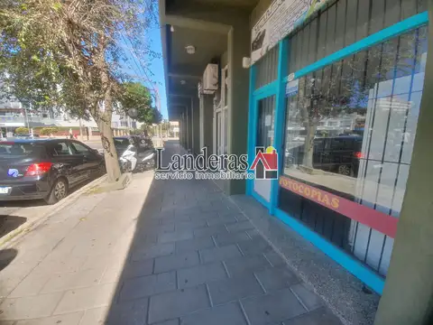 Local en Venta Via Púb.