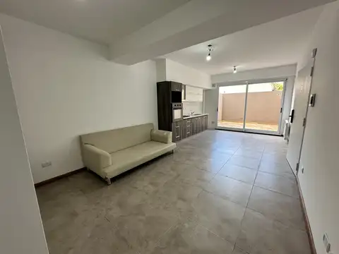 Jose L Cabezon 2800, Piso 1