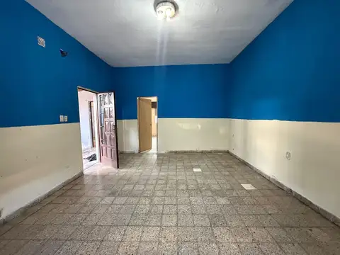 CASA 3 AMBIENTES EN VENTA SOLANO COCHERA Y JARDIN
