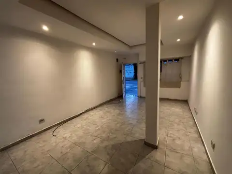 Depto Tipo Casa en Alquiler en Parque Avellaneda, $ 440.000