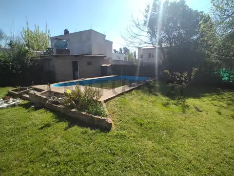 Casa 2 ambientes con 1 baño