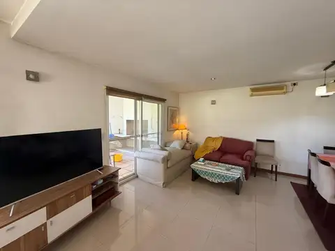 Casa en Venta con 7 cocheras