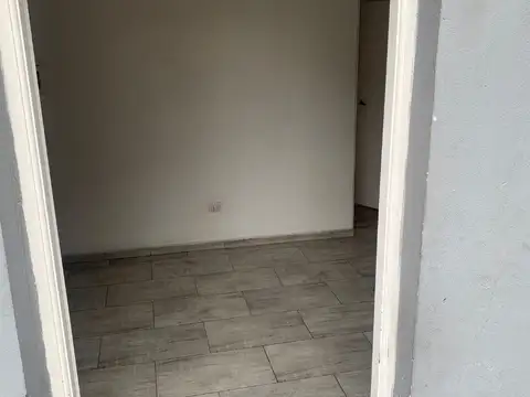 Depto Tipo Casa en Alquiler de 2 dormitorios