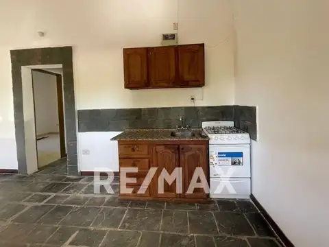 Casa 2 ambientes con 1 baño