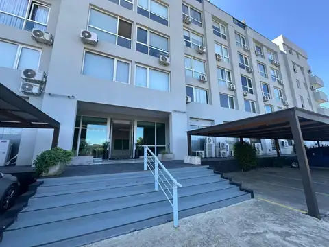 Boulevard Del Mirador 433241900 500