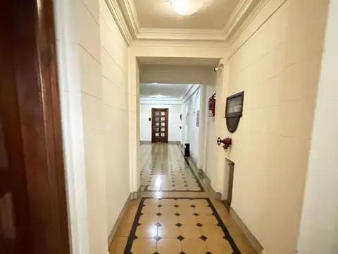 Oficina 4 ambientes con 1 baño