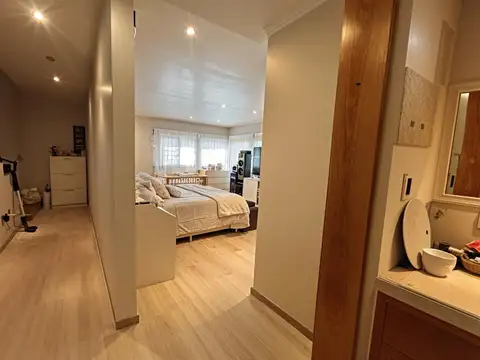 Depto Tipo Casa 3 ambientes con 2 baños