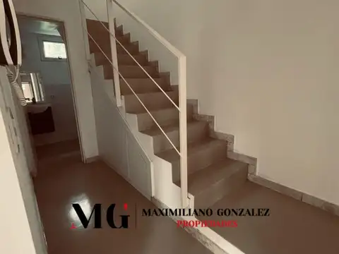 Departamento en Alquiler con 1 cocheras