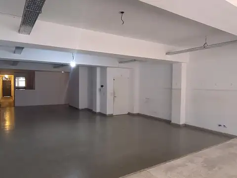 Local en Alquiler en Villa Urquiza, $ 2.600.000