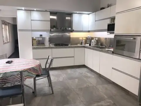 Casa en Venta en Villa del Parque, USD 360.000
