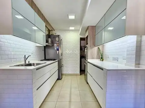 Casa 6 ambientes con 3 baños