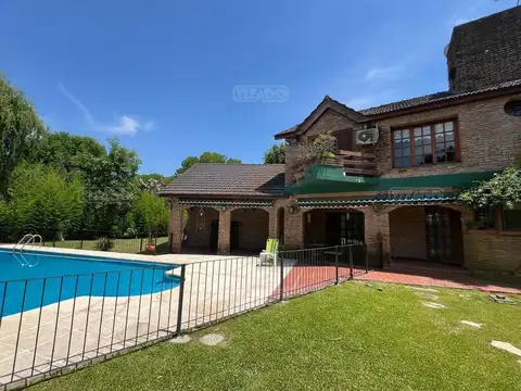 Casa en Venta con 1 cochera