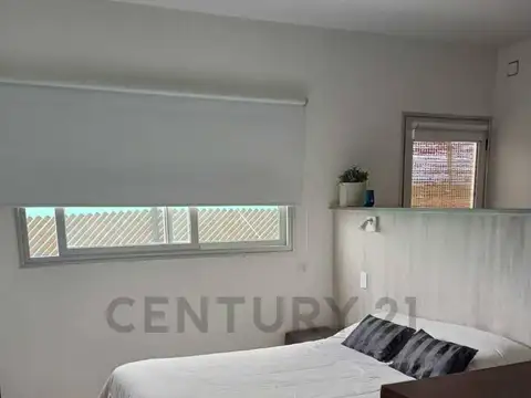 Casa 6 ambientes con 4 baños