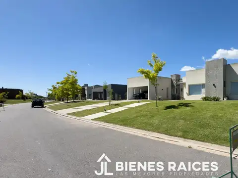 Casa en Venta en Monet Barrio Privado, USD 259.000