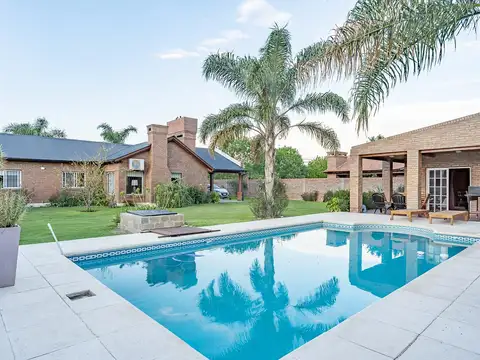 Casa en venta Av. Fuerza Aérea al 3600 - Funes