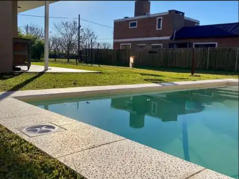 Casa en venta en Funes Town, apta crédito