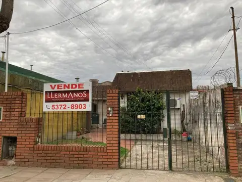 Venta Casa sobre Lote de 305 m² con Gran Potencial en Olivos