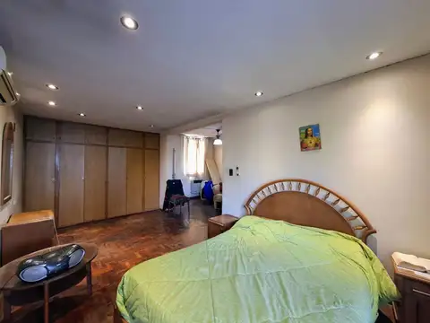 VENTA - PERMUTA CASA CON GRAN TERRENO - GODOY CRUZ