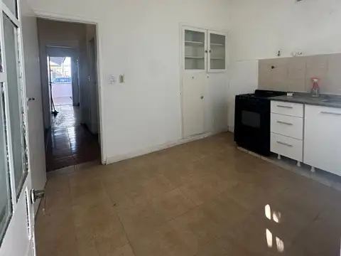 Depto Tipo Casa en Alquiler 40 años