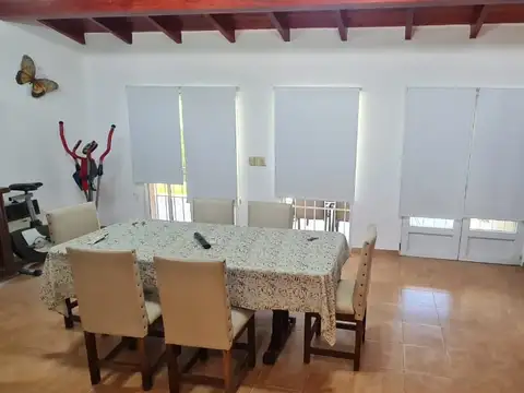 Excelente casa de 2 dormitorios con posibilidad de 3