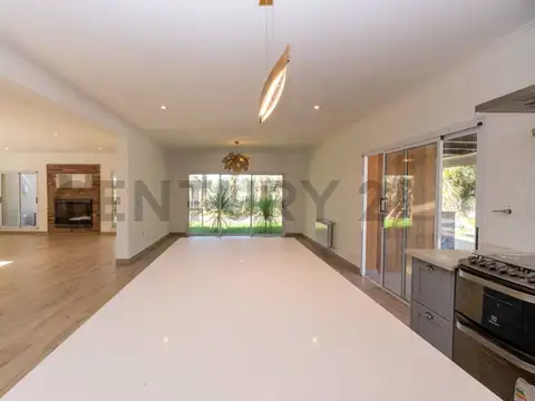 Casa en Venta al Oeste