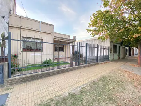 Av. Lamadrid 1087 entre Carbonetti y Gral.