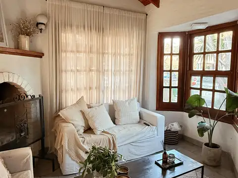 Casa 3 ambientes con 2 baños