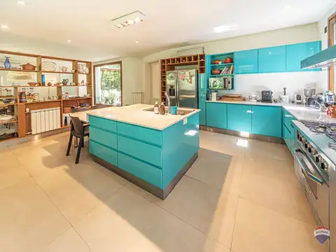 Casa 7 ambientes con 3 baños