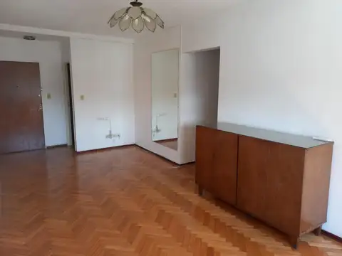 Rivadavia 3800, Piso 4