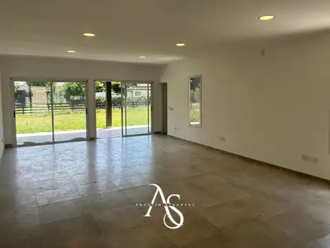 Casa 4 ambientes con 2 baños