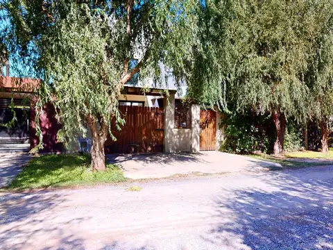 Casa 3 ambientes con 2 baños