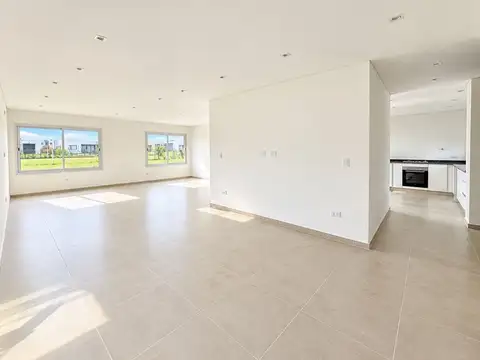 CASA EN VENTA EN SANTA LUCIA - PILAR