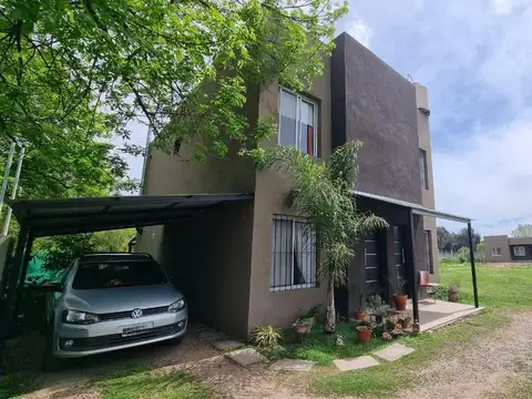 Francia, entre Nueva Zelanda y Nueva Guinea
