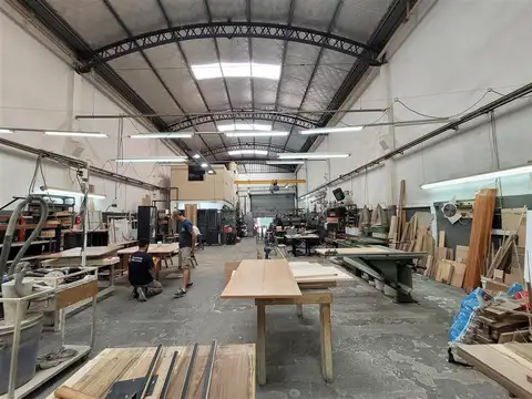 Galpon en Venta 11  mts Frente