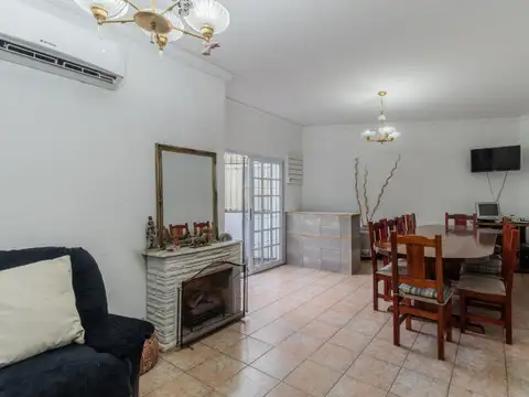 Depto Tipo Casa en Venta con 1 cocheras