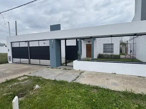 Casa en Venta a estrenar en Arturo Segui