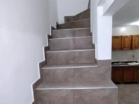 DUPLEX AL FTE 3 AMB C/PATIO! BANFIELD