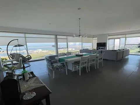 Departamento en Venta de 4 dormitorios