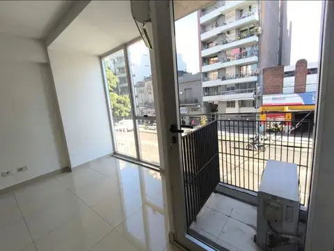 Federico Lacroze 3000, Piso 2