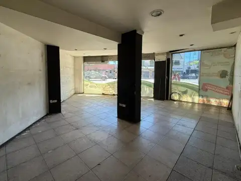 Rivadavia esq Escalada