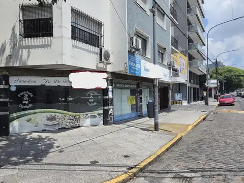 Local en Villa Luro en Rivadavia esq Escalada
