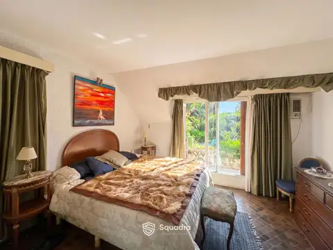 Casa 15 ambientes con 5 baños
