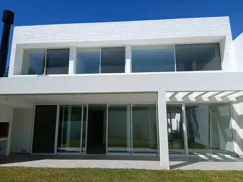 Casa a estrenar Punta Chica, San Fernando