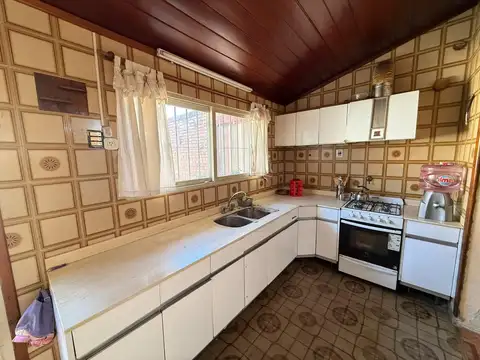 Casa en Venta en Moron, USD 100.000