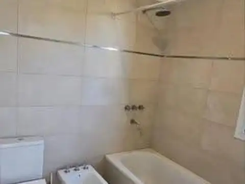 Casa 6 ambientes con 3 baños