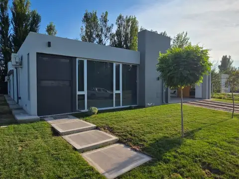 VENTA CASA 3 DORMITORIOS  - B° CERRADO CRUZ DEL SUR, GENERAL ROCA
